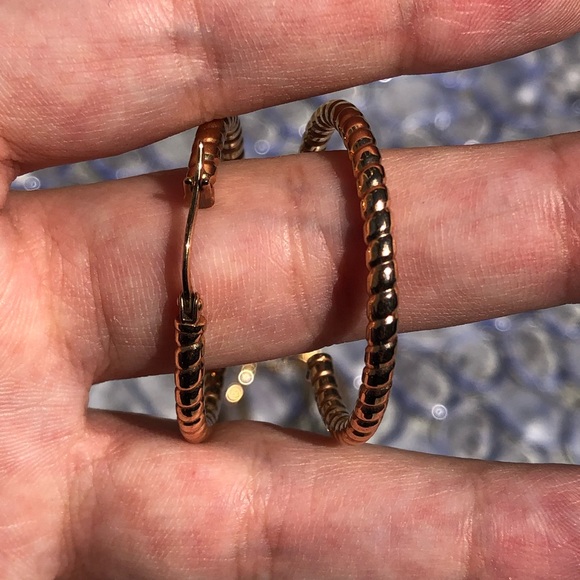 8 pair lot // GOLD & RHINESTONE hoop earrings CLASSY - Picture 8 of 8